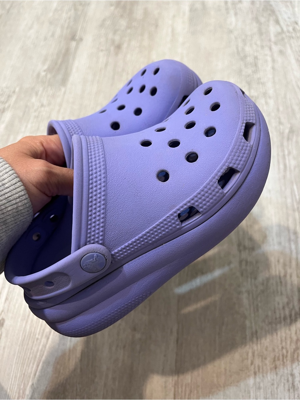 Platform Crocs - 13 - Picture 5 of 8